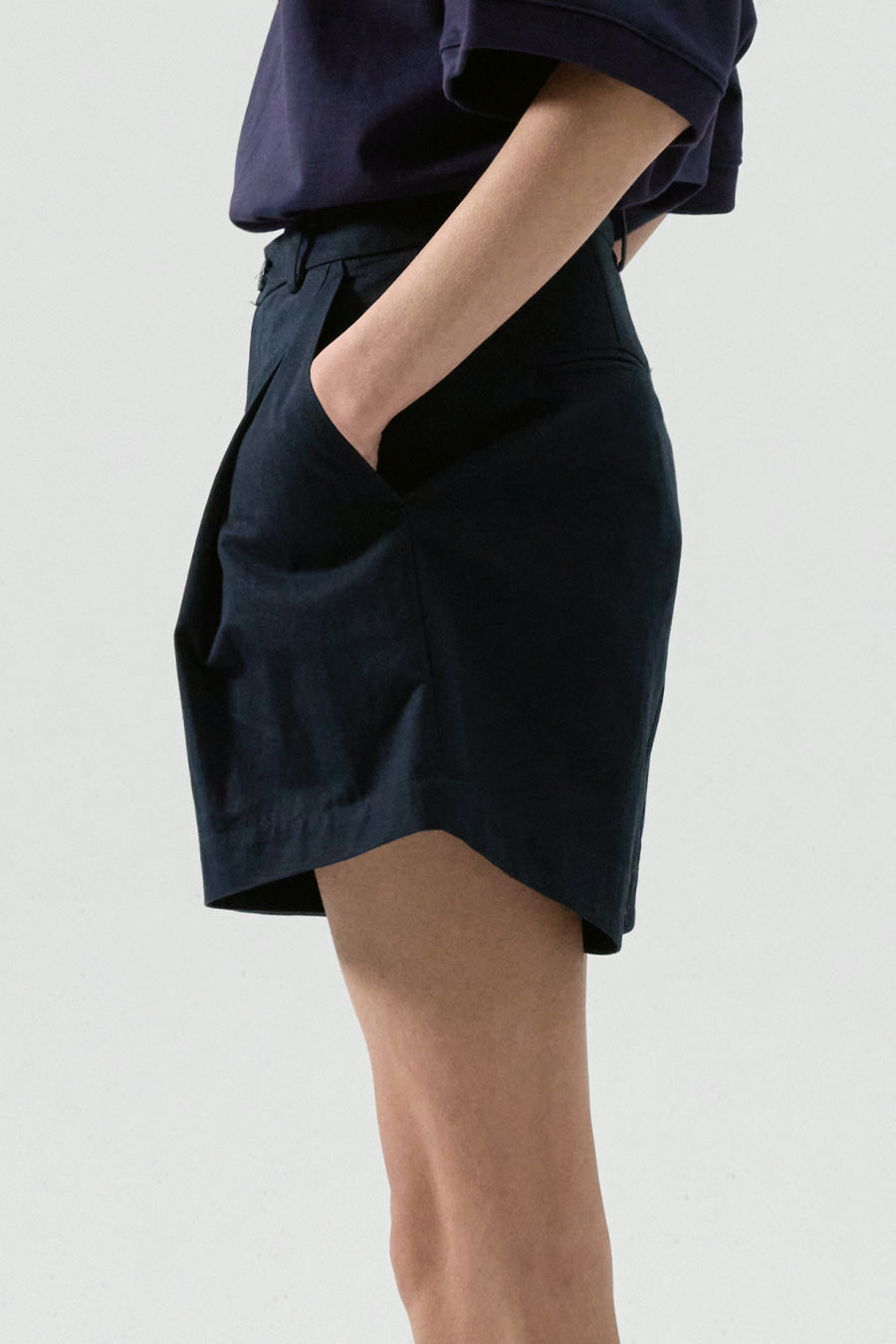 Trench Twill Bermuda Tailored Pants — Navy Blazer